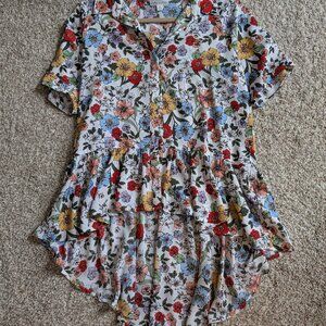 Floral Whimsical Asymmetrical Hem Button Up Blouse Women's Size M